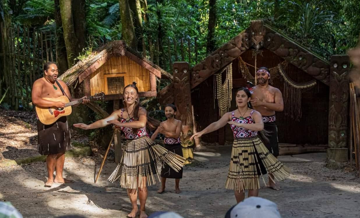 Maori Poi image